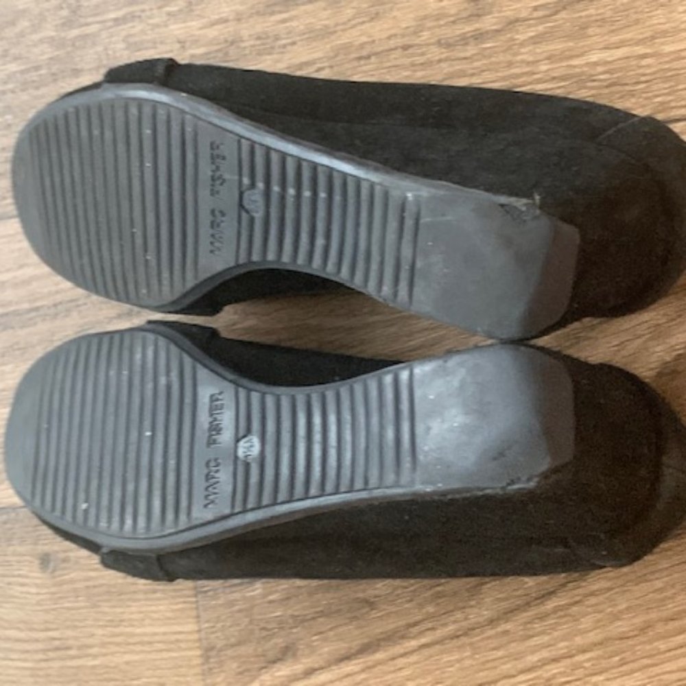 Marc Fisher Black Low Heel Wedge, Size 6.5 - Picture 8 of 8
